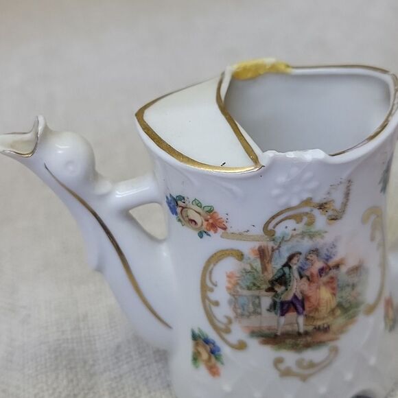 Vintage Porcelain knick knacks - Picture 10 of 16